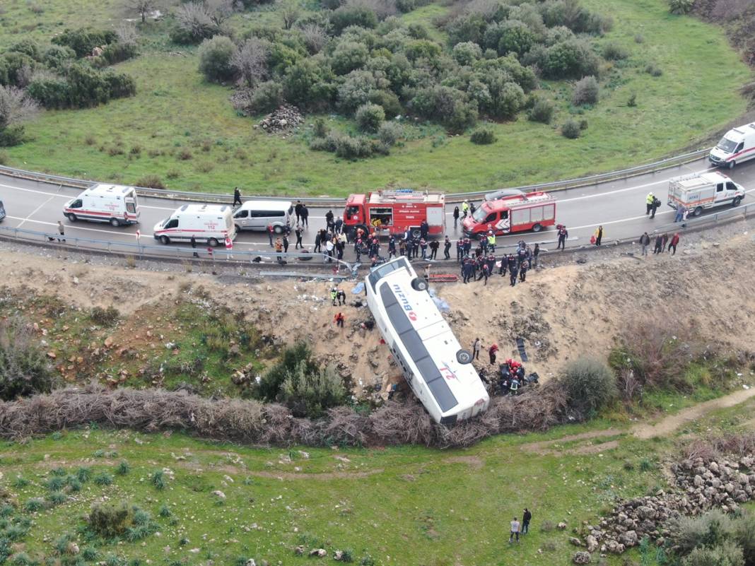 Türkiye'yi yasa boğan kaza! Çok sayıda ölü ve yaralı var 2